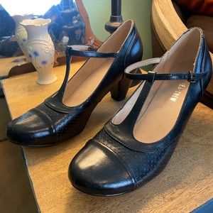 Chelsea Crew “Malibu” black shoes